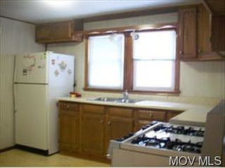 4th image of 530 Red Hill Rd