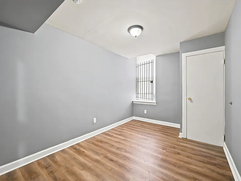 1721 W Tioga St #1 — Photo 12