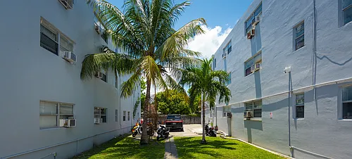Miami Central Apartments Photo 1