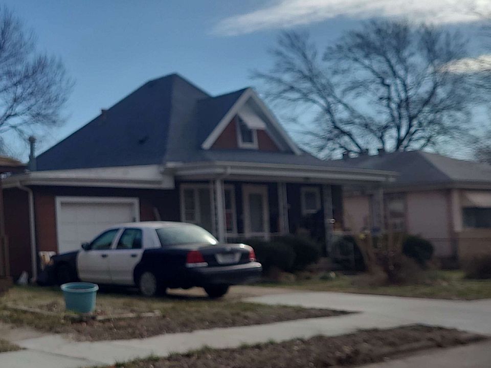 2nd image of 2004 N Fremont Ave