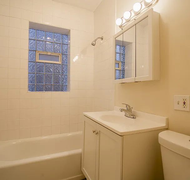 7648 N Greenview Ave #3 — Photo 6