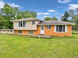5416 Sandy Ln, Columbiaville, MI 48421
