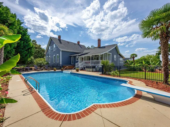 210 Shorebreeze Dr, Irmo, SC 29063