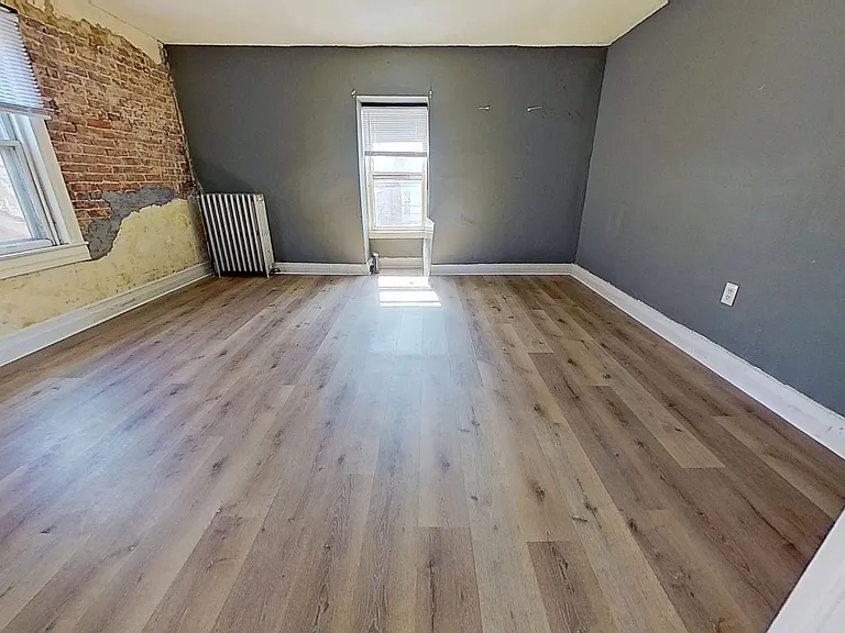 645 W Philadelphia St #2 — Photo 10