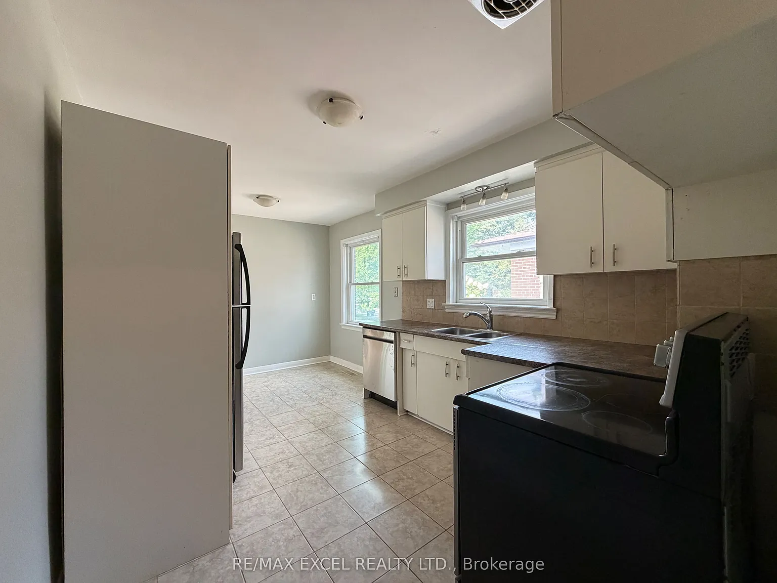 2 bed, $2,300 — Photo 4