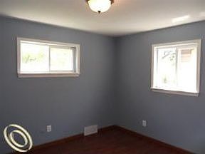 4th image of 8336 Perrin Ave