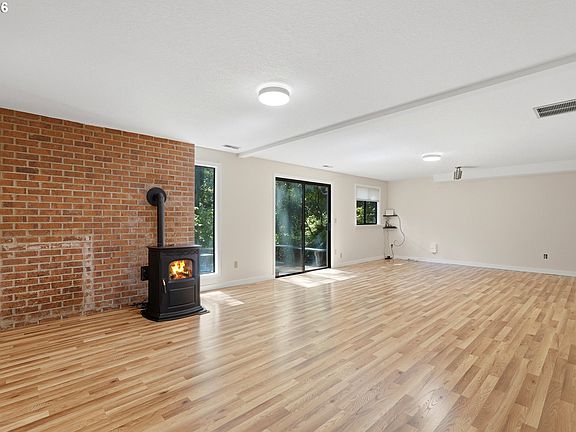 5th image of 21126 SW Jameco Ct