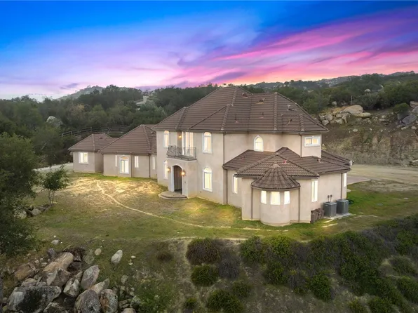 18378 Avenida Bosque, Murrieta, CA 92562