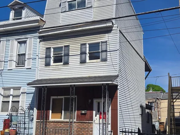 320 W Norwegian St, Pottsville, PA 17901