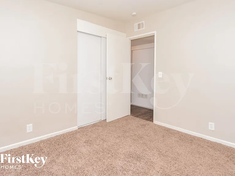 2085 Palora Ave — Photo 12