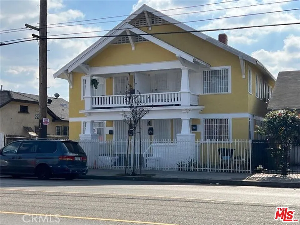708 W Vernon Ave