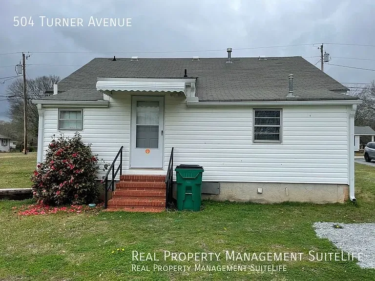 504 Turner Ave — Photo 2