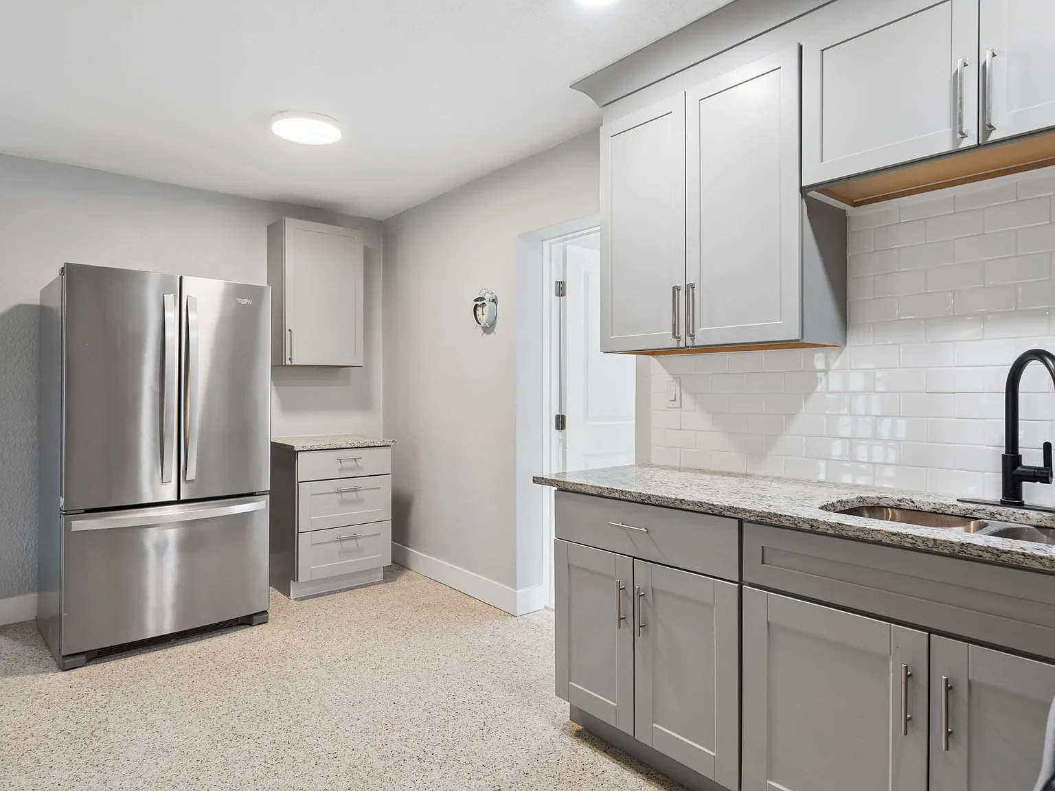 4 bed, 1500 sqft, $900 — Photo 3