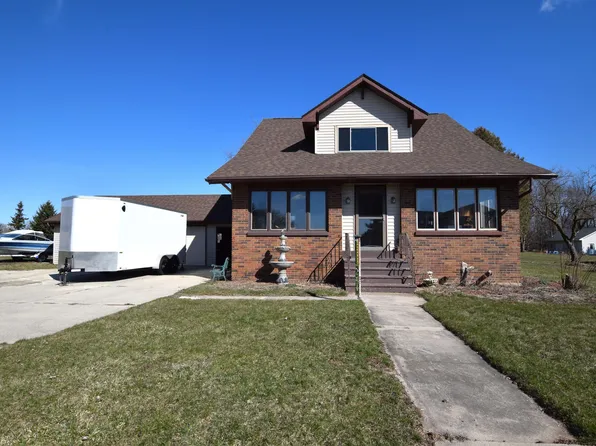 306 Church Rd, Luxemburg, WI 54217