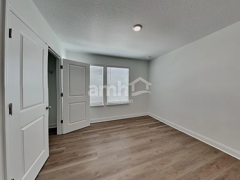 16393 Aubergine Aly — Photo 15