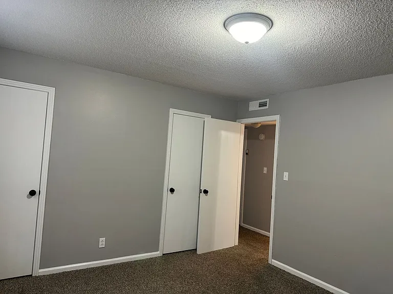 526 Main St — Photo 7