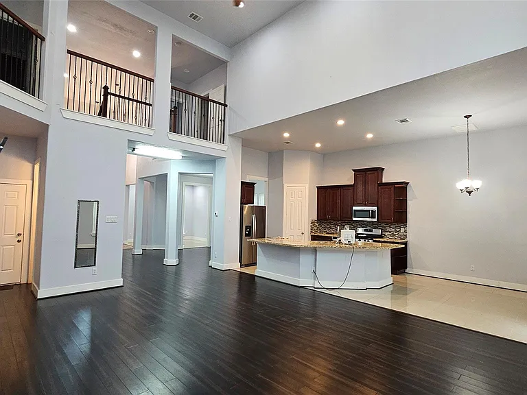 3715 Aldridge Dr — Photo 9