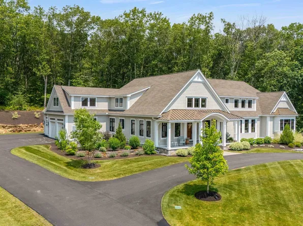 16 Lavender Lane, Windham, NH 03087