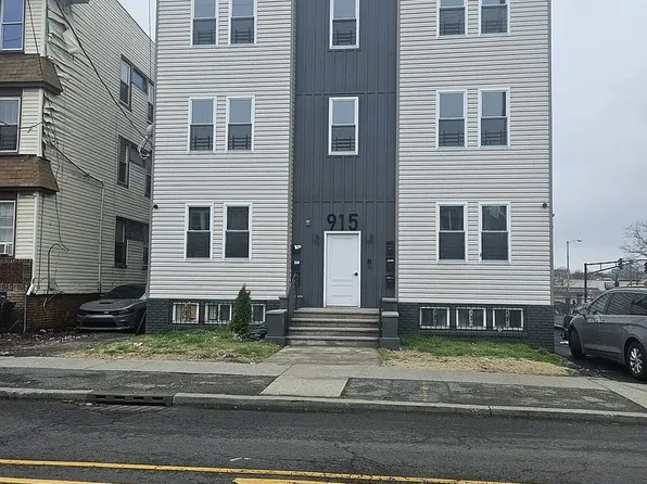 915 Grove St, Irvington, NJ 07111