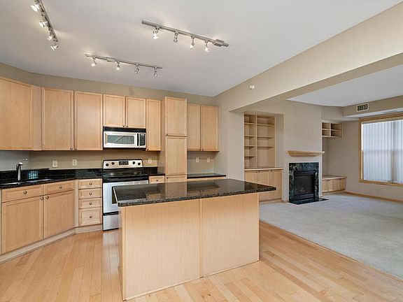 4th image of 1800 Graham Ave Unit 103
