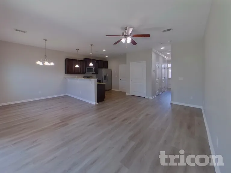 356 Dawsons Park Dr — Photo 2