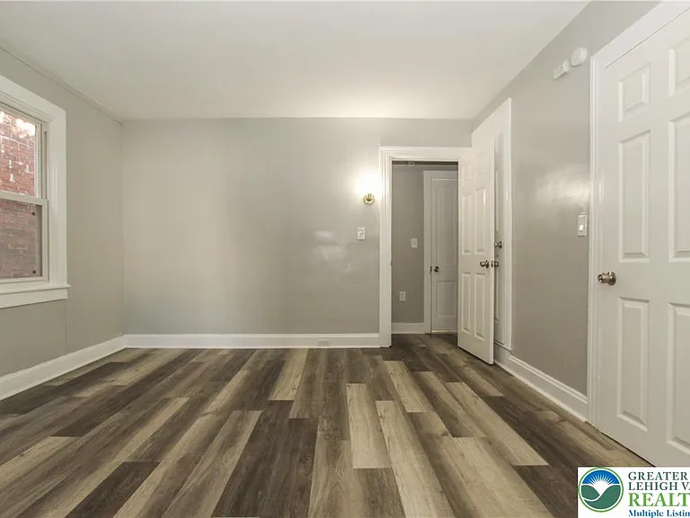 35 N 7th St — Photo 13