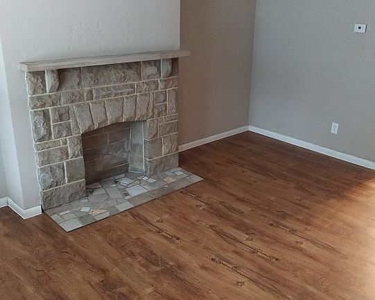 Modern style entry room