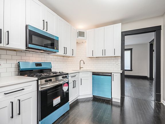 4th image of 15923 S Park Ave