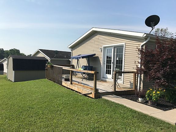 3rd image of 10736 Hillcrest Ct