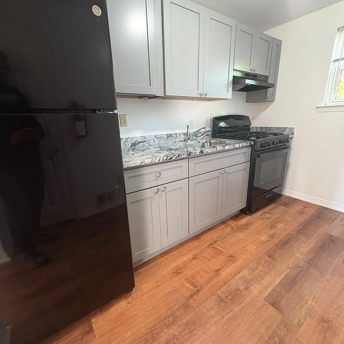 71 S Evergreen Ave — Photo 3