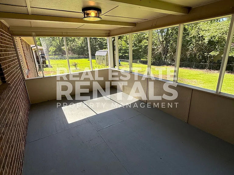 120 Southhawk Dr #1 — Photo 16