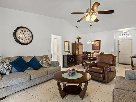 5th image of 233 KINGS POND AVENUE