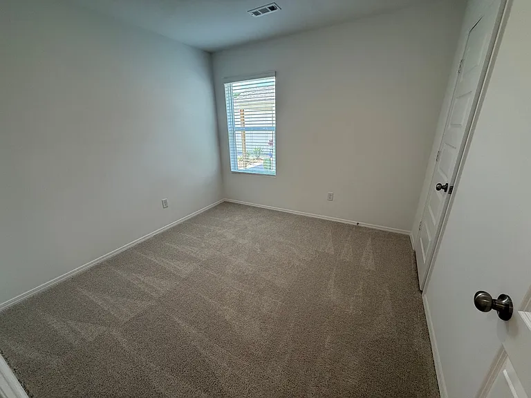 1028 Raven Walk Dr — Photo 8