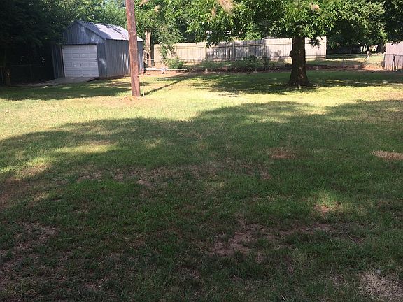 Fences in back yard