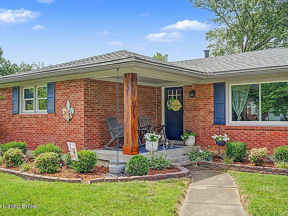 3rd image of 7319 Nottoway Cir