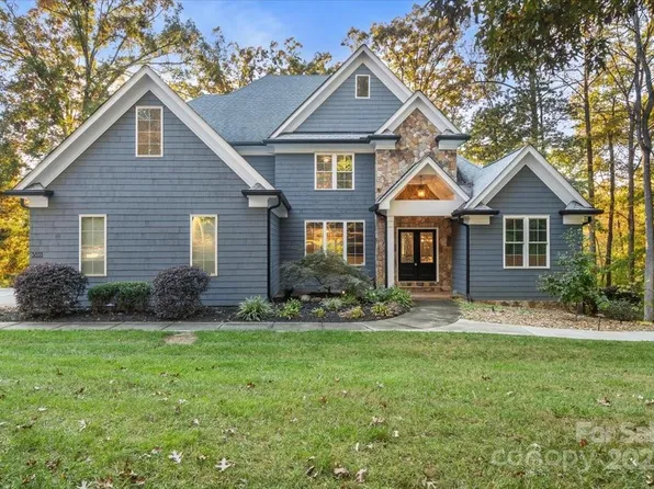 3853 Gordon St, Terrell, NC 28682