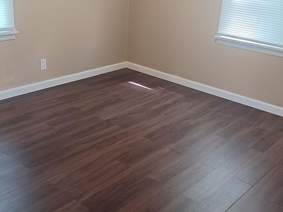 3rd image of 9928 Northgate Dr