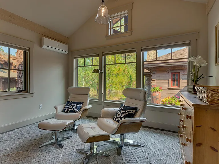 7675 Lahontan Dr — Photo 31