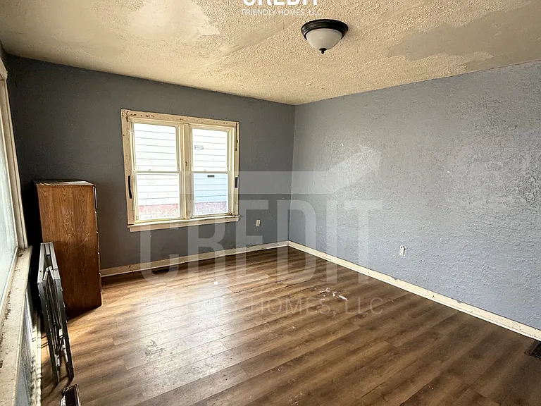 1305 E Whitmer St — Photo 6