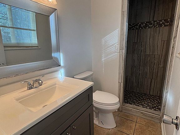 4th image of 3873 Rock Ridge Ct