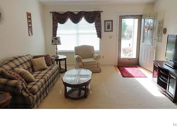 4th image of 1493-97 Eugenia Dr