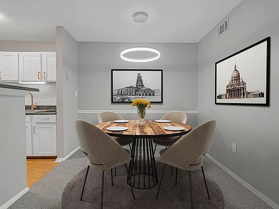 3rd image of 8100 Bayfield Rd #2B-2Ba-918Sqft