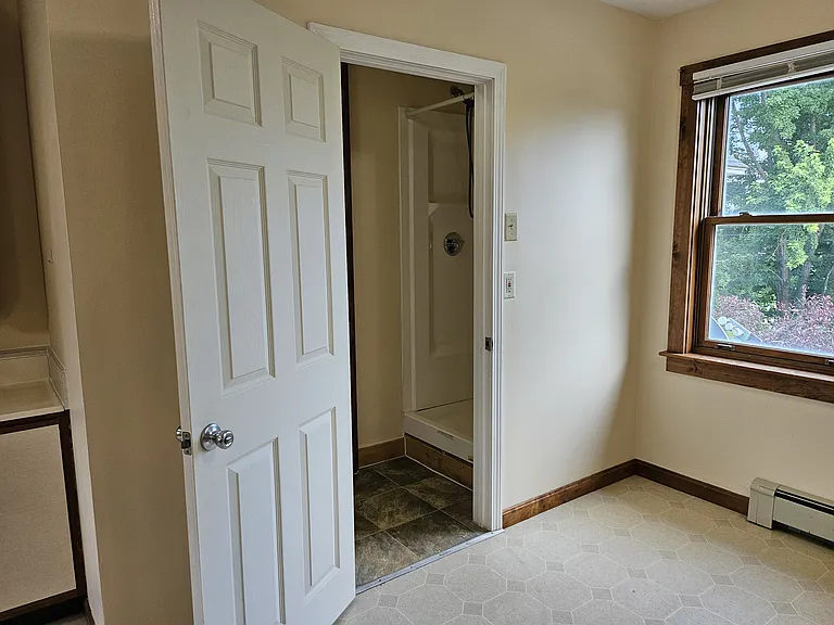 347 Ridge Rd #7 — Photo 4