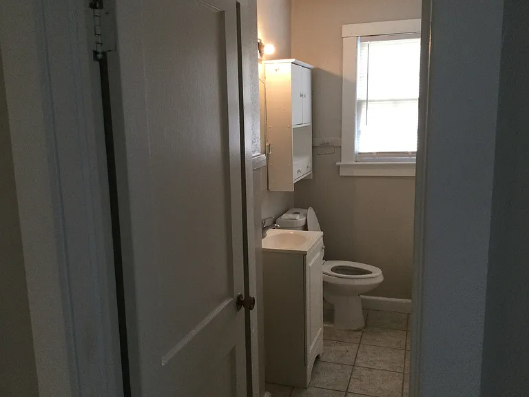 2588 Herschel St #4 — Photo 6