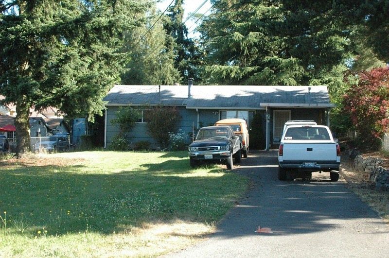 2nd image of 4252 S 148th St