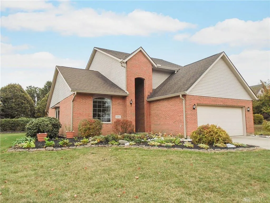 131 Hunterfield Dr photo 1