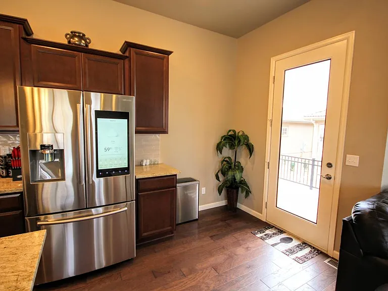 1401 Skyline Dr — Photo 23