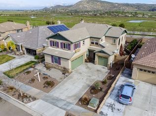 781 Suncup Cir, Hemet, CA 92543