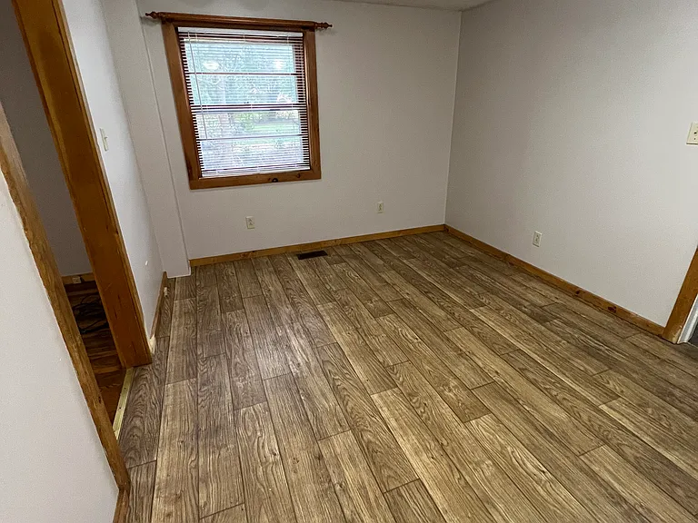 260 Allen St #A — Photo 9
