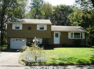 34 Buckland Dr, Wolcott, CT 06716